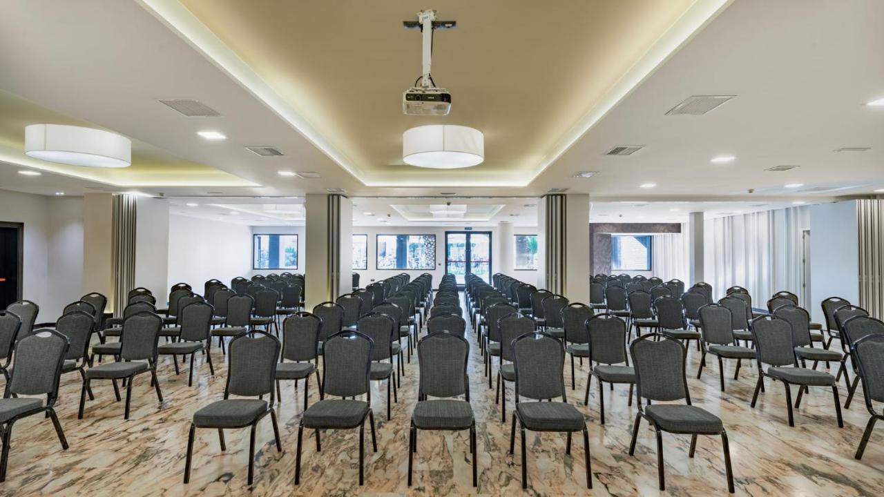 Hotel Parque Real Ciudad Real Luaran gambar