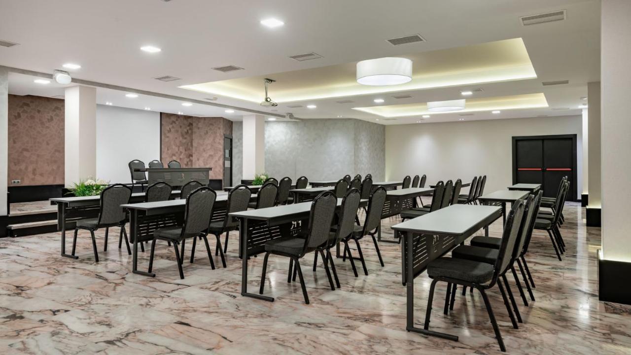 Hotel Parque Real Ciudad Real Luaran gambar
