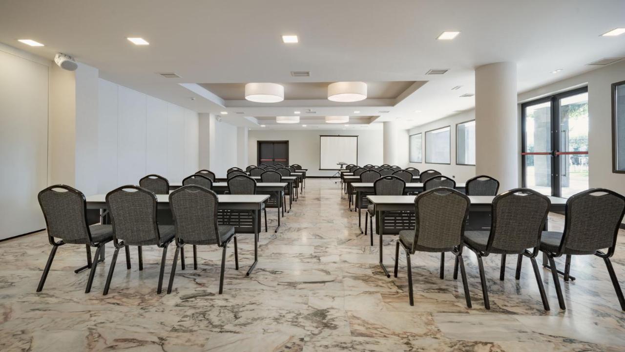 Hotel Parque Real Ciudad Real Luaran gambar